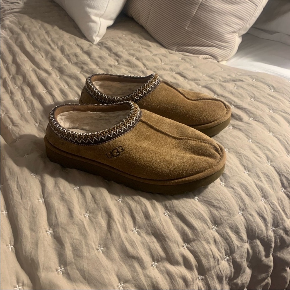 UGG Slippers size 9
